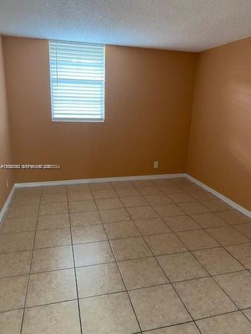 801 NW 47th Ave 214W, Miami, FL 33126