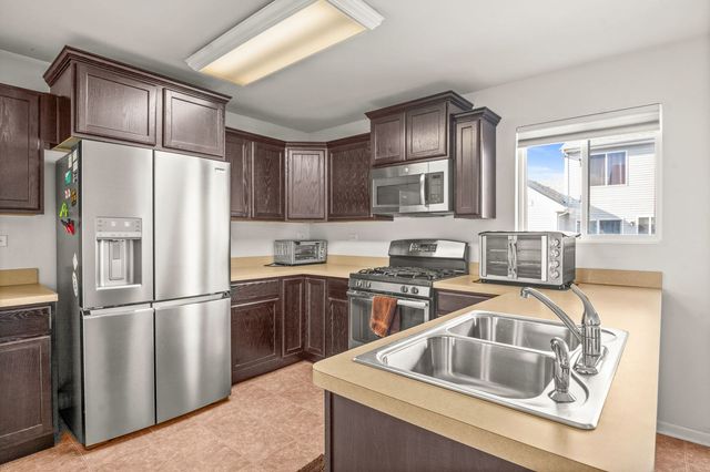 1716 Windward Drive, Pingree Grove, IL 60140