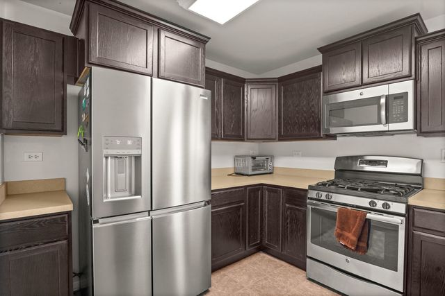 1716 Windward Drive, Pingree Grove, IL 60140