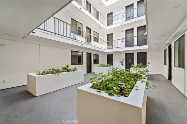 7510 Sepulveda Boulevard 101, Van Nuys, CA 91405