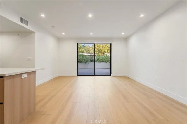 7510 Sepulveda Boulevard 101, Van Nuys, CA 91405