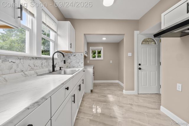 8217 Wetherby Street, Detroit, MI 48204