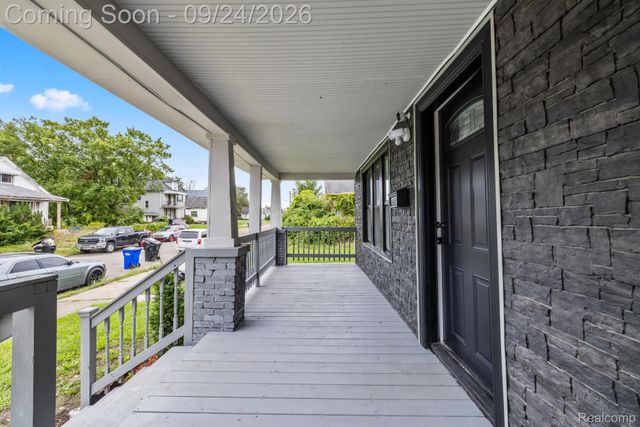 8217 Wetherby Street, Detroit, MI 48204