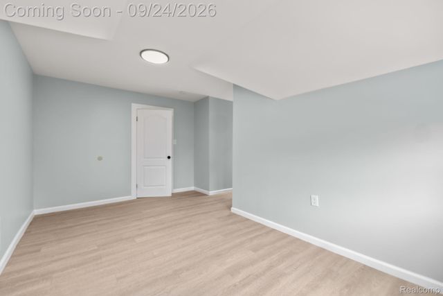 8217 Wetherby Street, Detroit, MI 48204