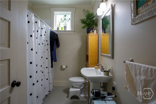 921 E Waldburg Street, Savannah, GA 31401