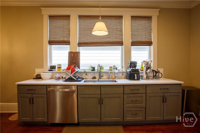 921 E Waldburg Street, Savannah, GA 31401