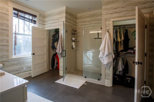 921 E Waldburg Street, Savannah, GA 31401