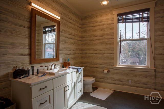 921 E Waldburg Street, Savannah, GA 31401