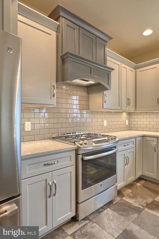 023 ROLLING MEADOW RD, Lebanon, PA 17046