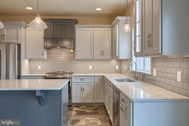 023 ROLLING MEADOW RD, Lebanon, PA 17046