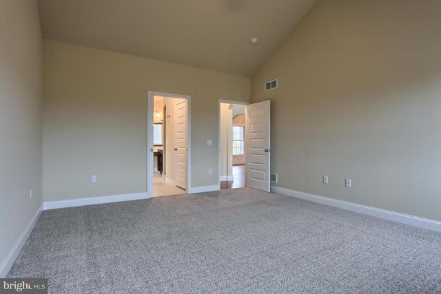 023 ROLLING MEADOW RD, Lebanon, PA 17046