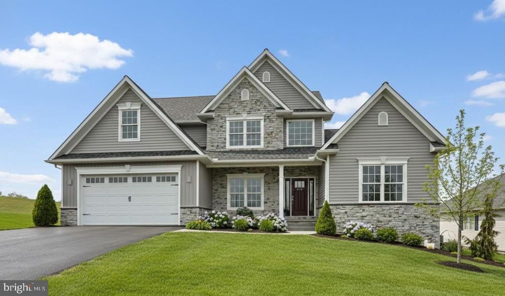 023 ROLLING MEADOW RD, Lebanon, PA 17046