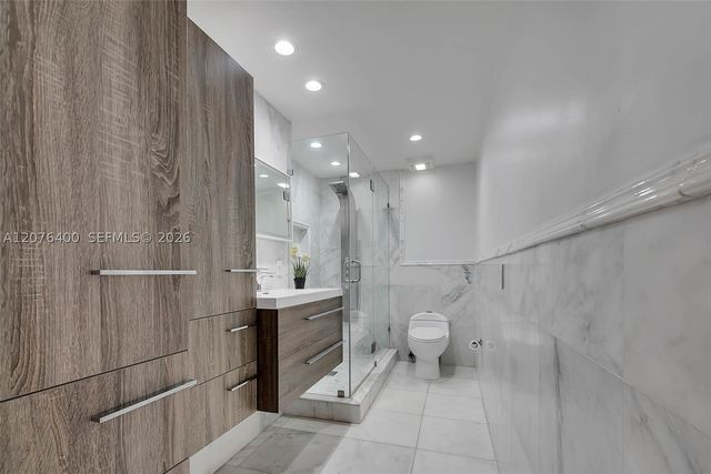 1655 NE 115th St 21B, Miami, FL 33181