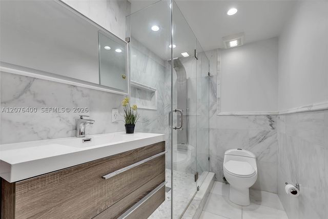 1655 NE 115th St 21B, Miami, FL 33181
