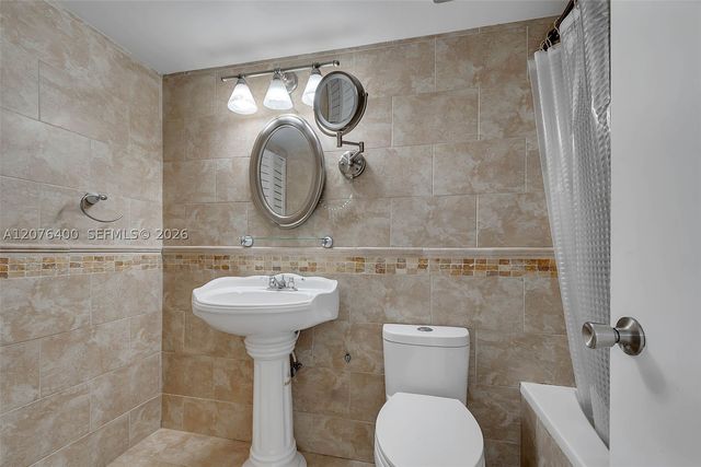 1655 NE 115th St 21B, Miami, FL 33181