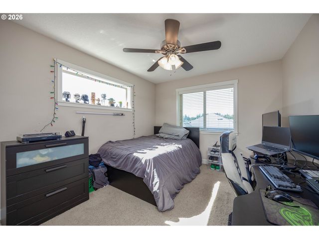 5710 Ne 133RD St, Vancouver, WA 98686