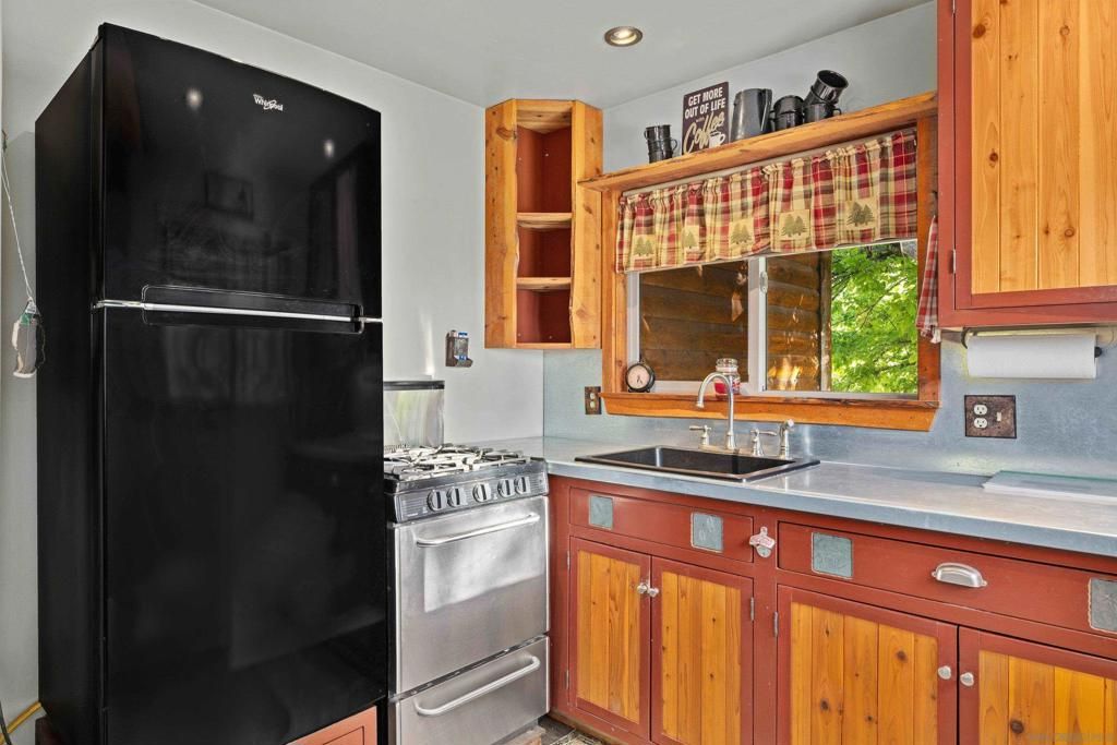 Image 12 of property listing at Highway 79, Julian, CA 92036