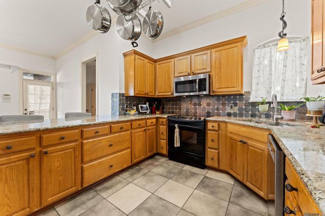10064 Garden Oaks Ave, Denham Springs, LA 70706