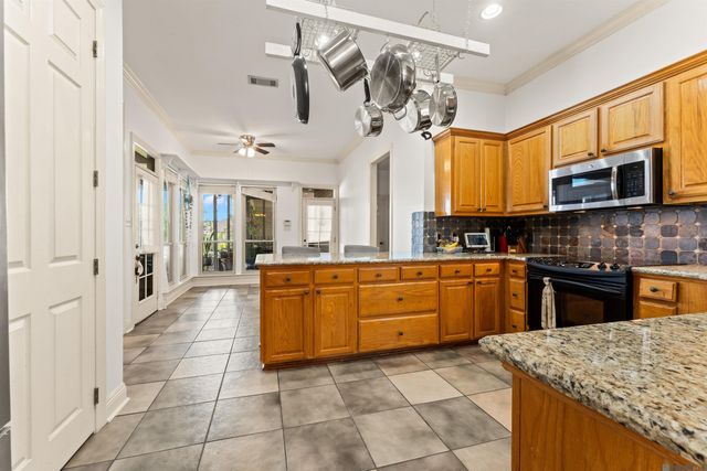 10064 Garden Oaks Ave, Denham Springs, LA 70706
