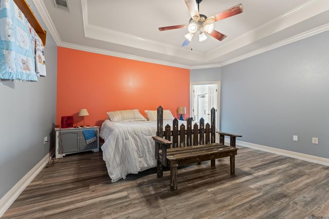 10064 Garden Oaks Ave, Denham Springs, LA 70706