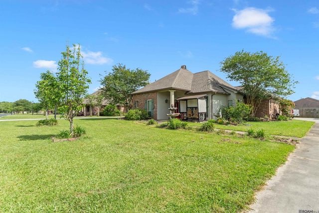 10064 Garden Oaks Ave, Denham Springs, LA 70706