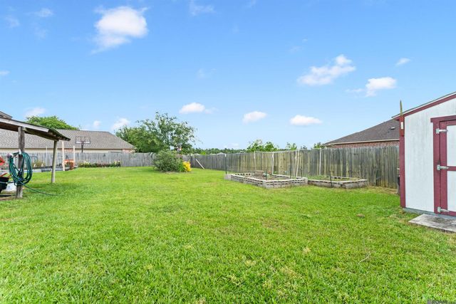 10064 Garden Oaks Ave, Denham Springs, LA 70706
