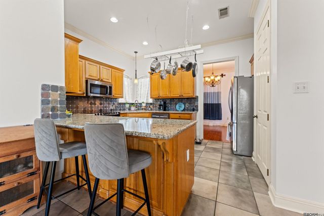 10064 Garden Oaks Ave, Denham Springs, LA 70706
