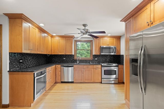 175 Lake Shore Ave., Hamilton, MA 01982