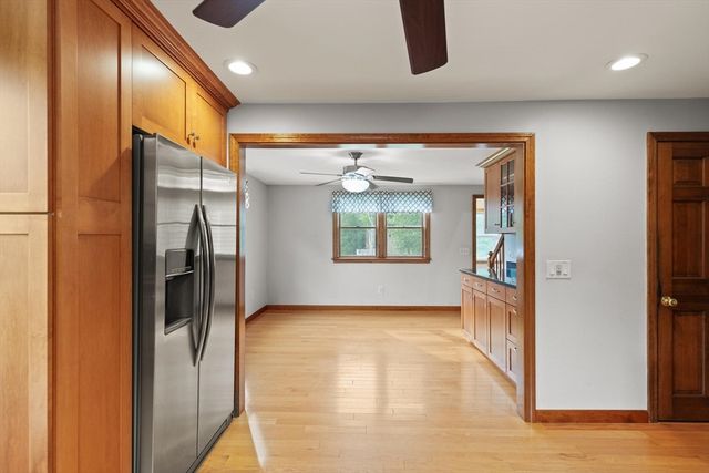 175 Lake Shore Ave., Hamilton, MA 01982
