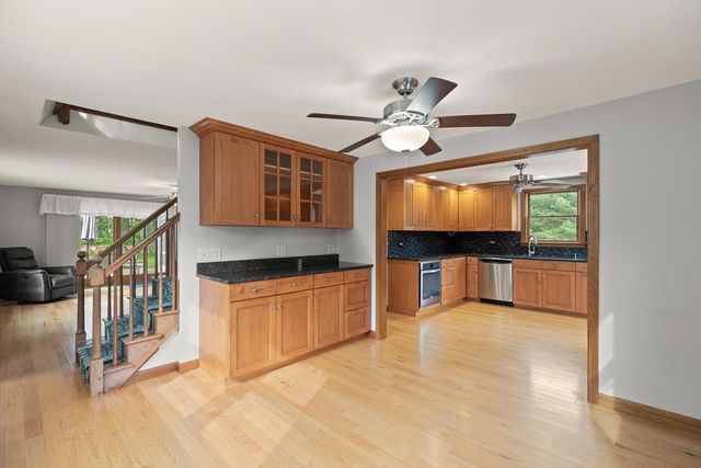 175 Lake Shore Ave., Hamilton, MA 01982