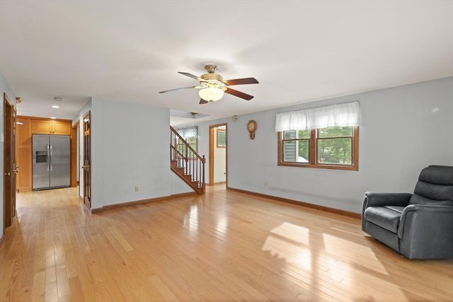 175 Lake Shore Ave., Hamilton, MA 01982