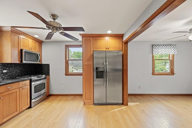 175 Lake Shore Ave., Hamilton, MA 01982