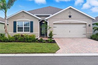 20276 Camino Torcido LOOP, North Fort Myers, FL 33917
