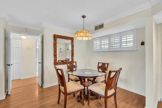14 Colonial Club Drive 300, Boynton Beach, FL 33435