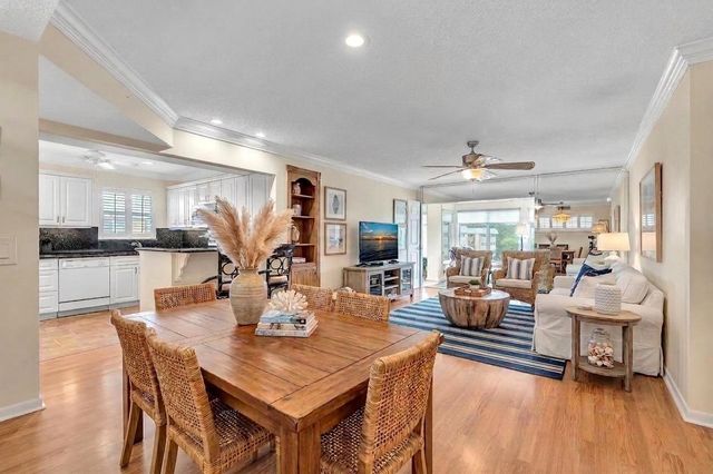 14 Colonial Club Drive 300, Boynton Beach, FL 33435