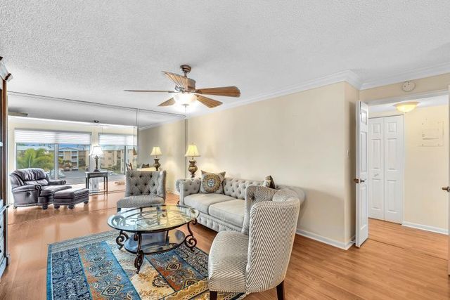 14 Colonial Club Drive 300, Boynton Beach, FL 33435