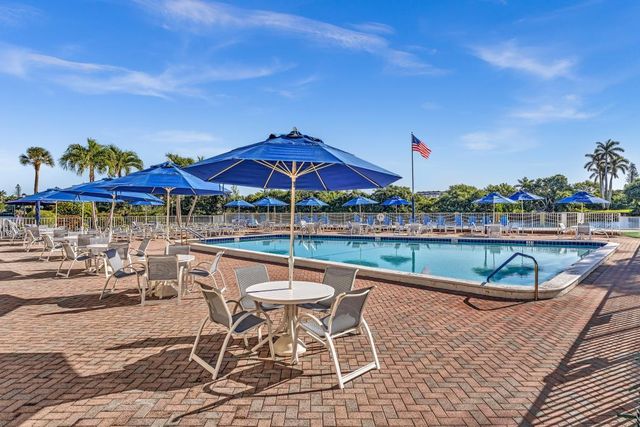 14 Colonial Club Drive 300, Boynton Beach, FL 33435