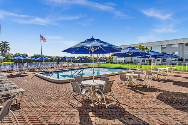 14 Colonial Club Drive 300, Boynton Beach, FL 33435