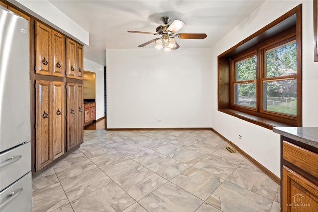 231 Southwick Lane, Schaumburg, IL 60173