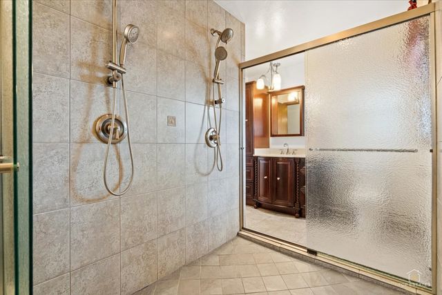 231 Southwick Lane, Schaumburg, IL 60173