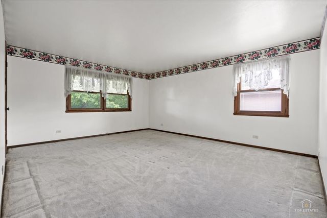 231 Southwick Lane, Schaumburg, IL 60173