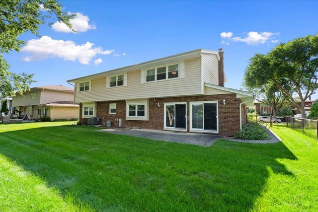 231 Southwick Lane, Schaumburg, IL 60173