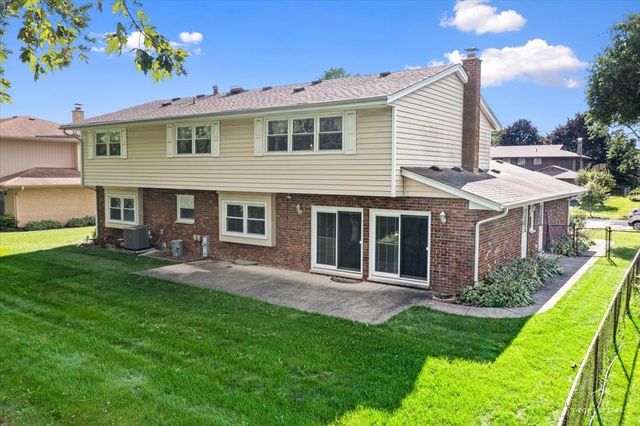 231 Southwick Lane, Schaumburg, IL 60173