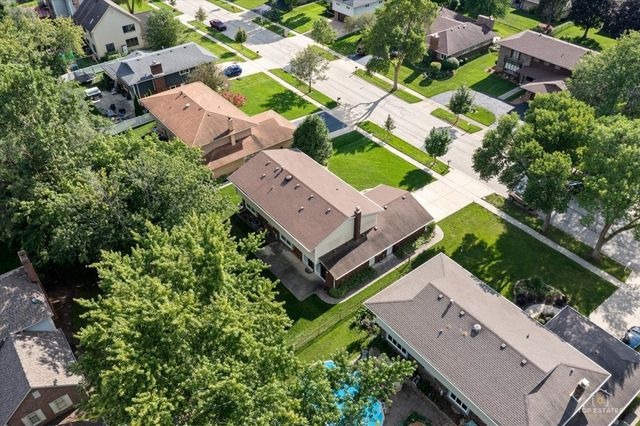 231 Southwick Lane, Schaumburg, IL 60173