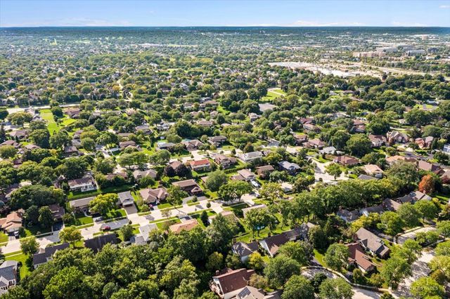 231 Southwick Lane, Schaumburg, IL 60173