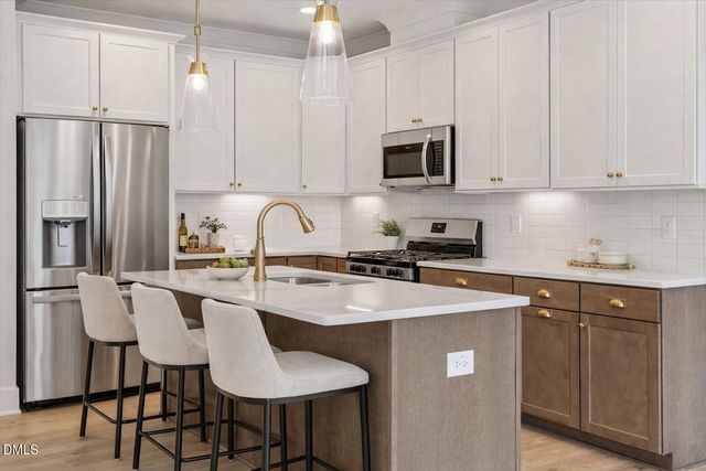 2284 Apex Peakway, Apex, NC 27502