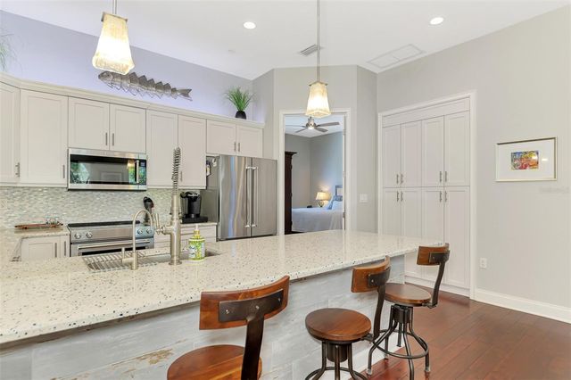 431 NOKOMIS AVENUE S 314, Venice, FL 34285