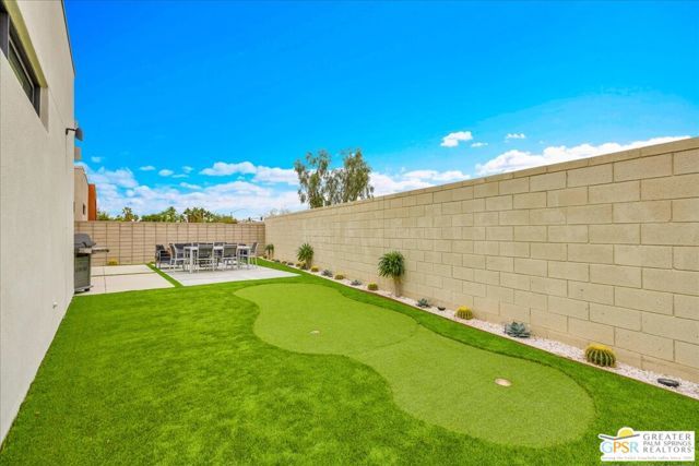 841 Fountain Drive, Palm Springs, CA 92262