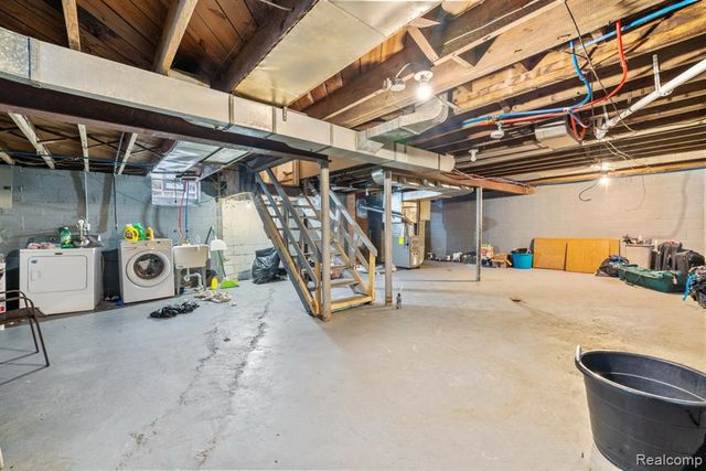 12054 Ashton Avenue, Detroit, MI 48228