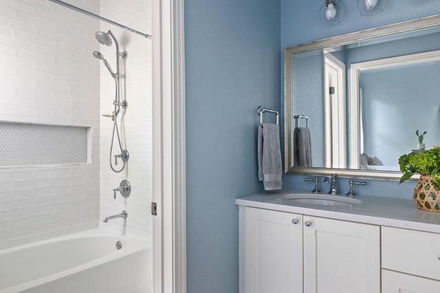 9905 Charthouse CV, Austin, TX 78730